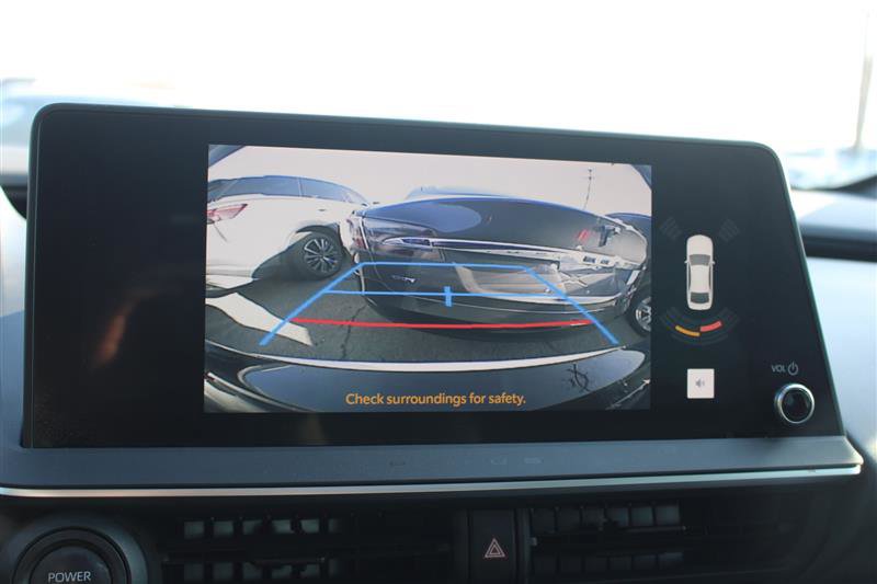 Used 2023 Toyota Prius XLE image 17