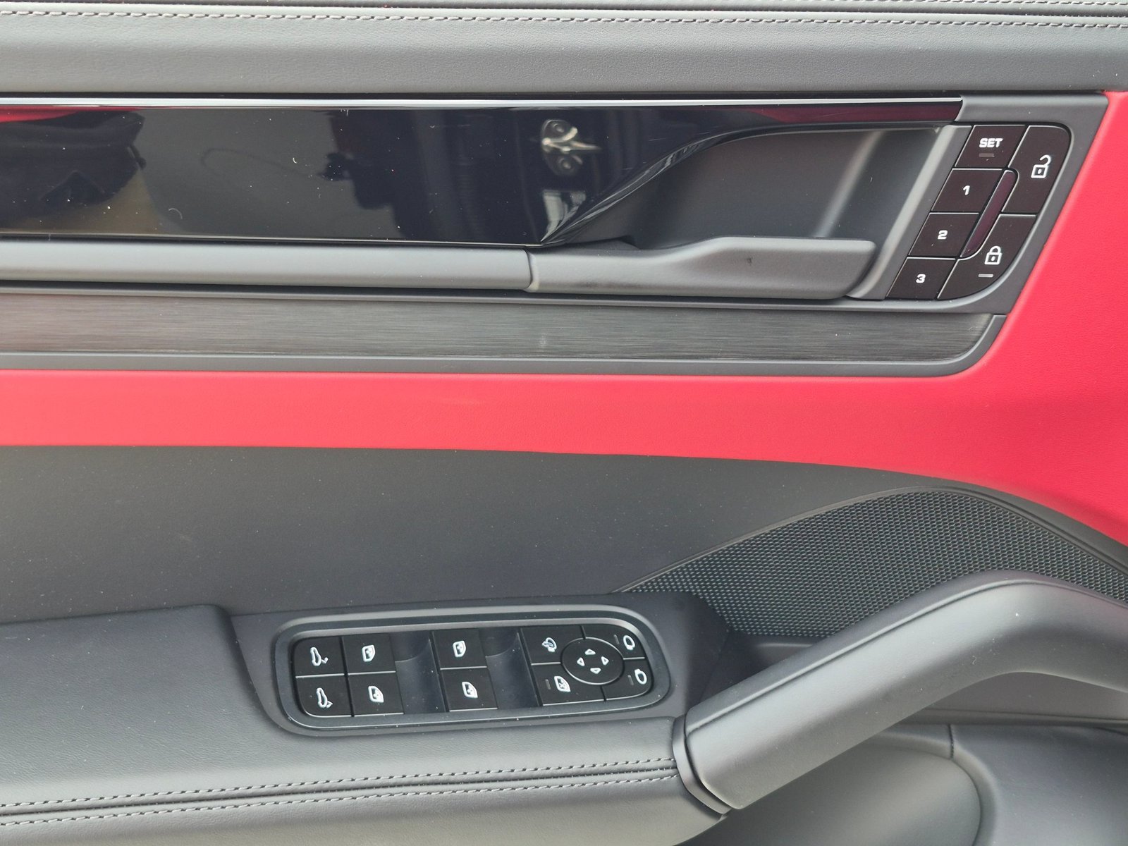 New 2026 Porsche Cayenne GTS AWD/4WD image 15