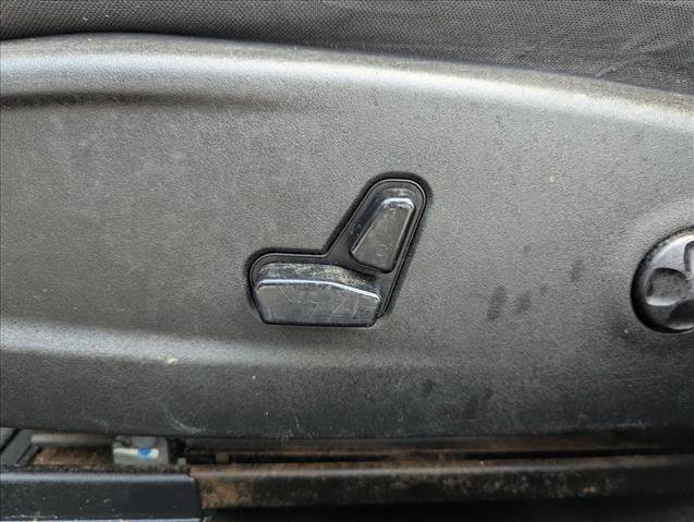 Used 2014 Dodge Charger SXT RWD image 11