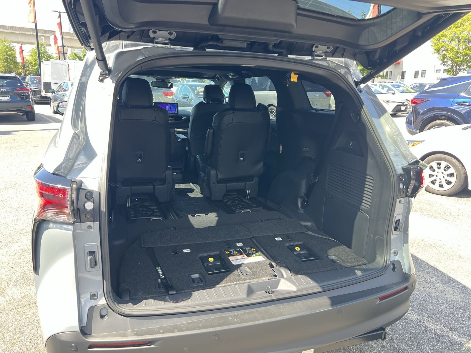New 2026 Toyota Sienna XLE Woodland Edition AWD/4WD image 20