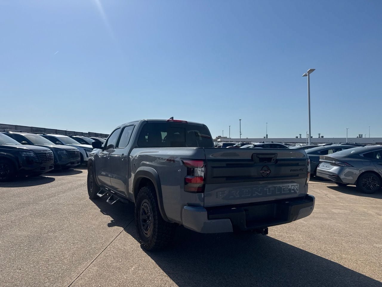 Certified 2025 Nissan Frontier PRO-4X w/ Pro Convenience Package AWD/4WD image 17