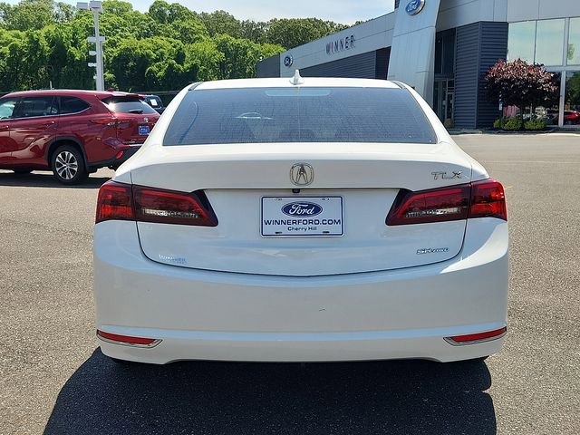 Used 2017 Acura TLX V6 SH-AWD w/ Technology Pkg image 5