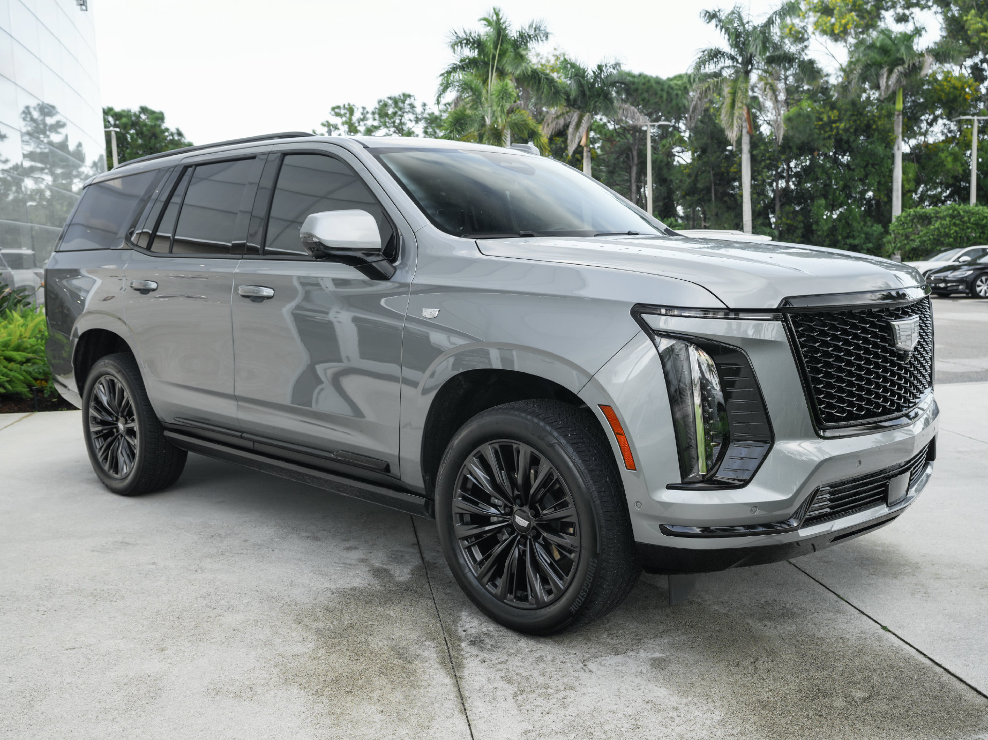 Used 2025 Cadillac Escalade Sport w/ LPO, ONYX Package AWD/4WD image 34