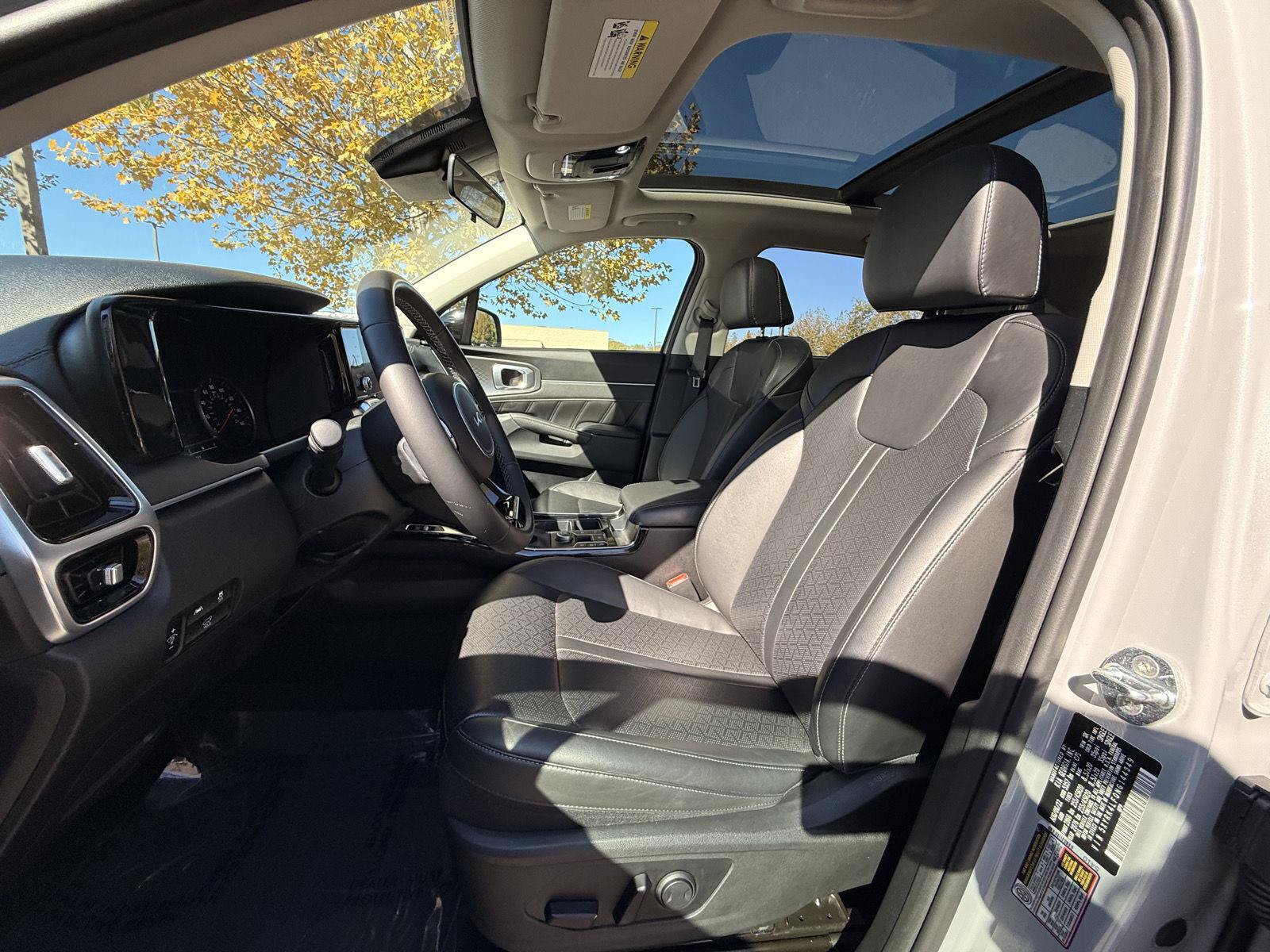 Used 2022 Kia Sorento SX FWD image 14