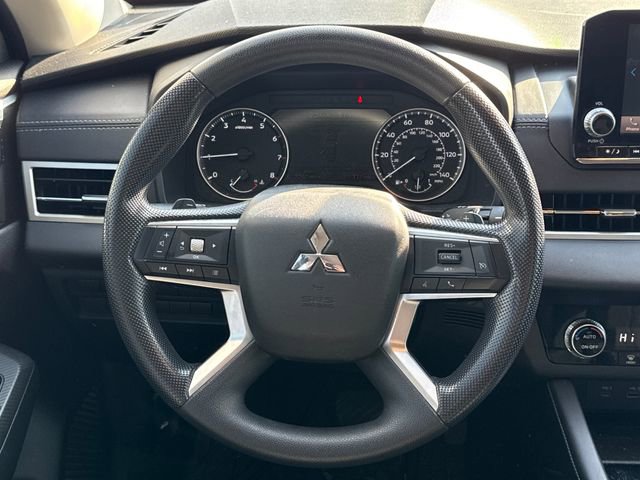 Used 2022 Mitsubishi Outlander ES AWD/4WD image 21