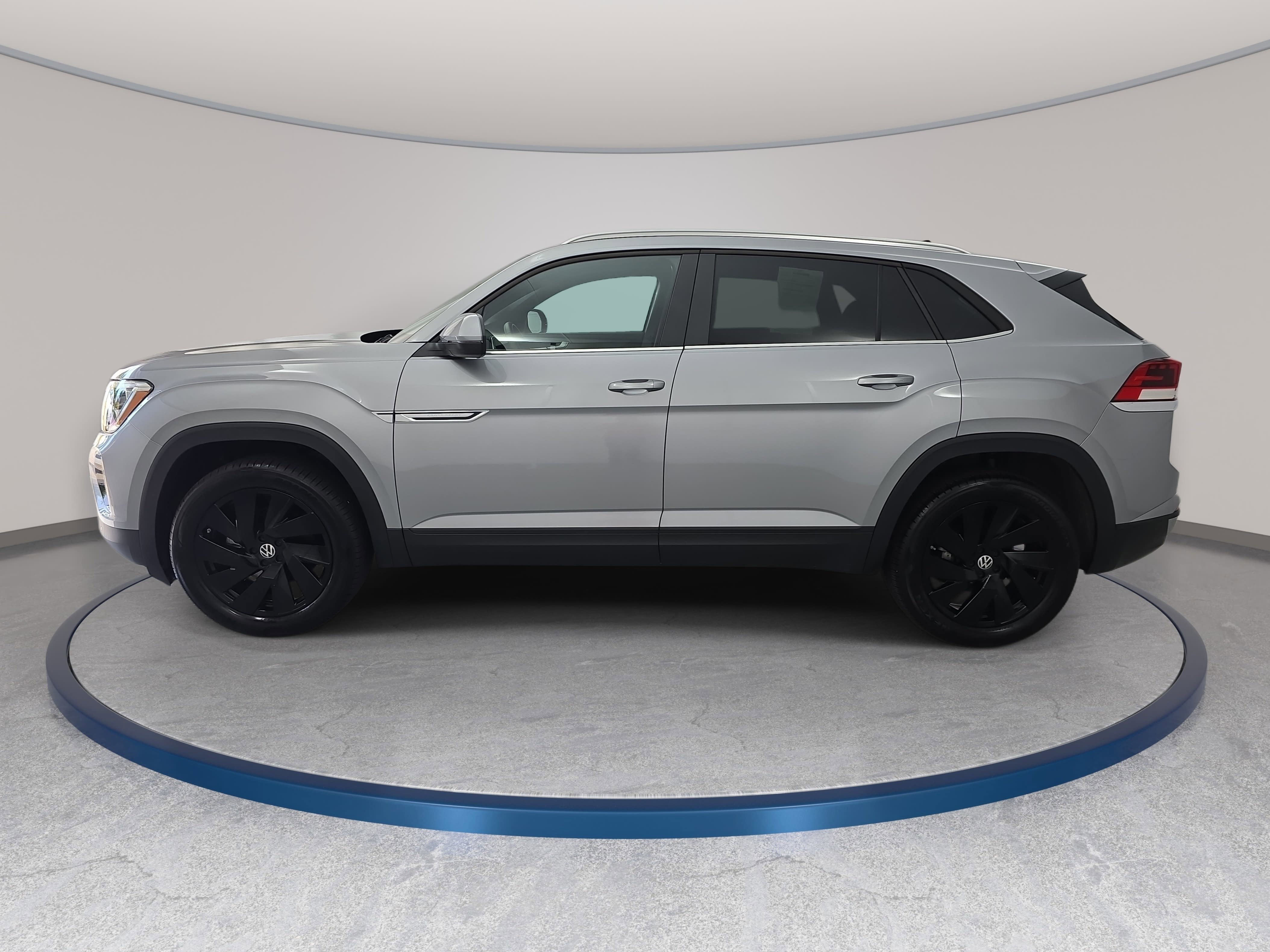Certified 2025 Volkswagen Atlas Cross Sport SE w/ Panoramic Sunroof Package FWD image 8