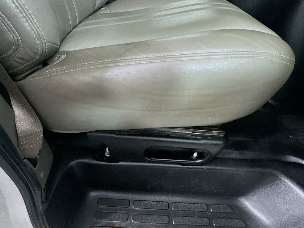 Used 2022 Chevrolet Express 2500 w/ Driver Convenience Package image 22