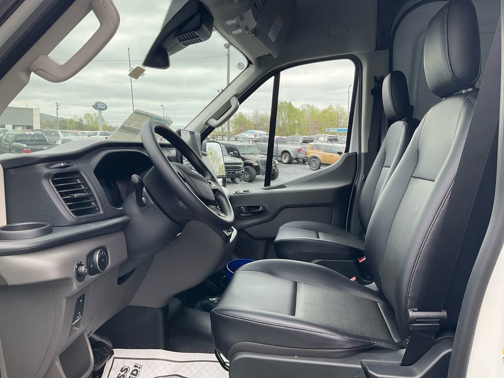 New 2026 Ford Transit 250 148 Medium Roof image 14
