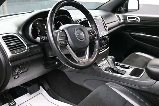 Used 2021 Jeep Grand Cherokee Laredo AWD/4WD image 14