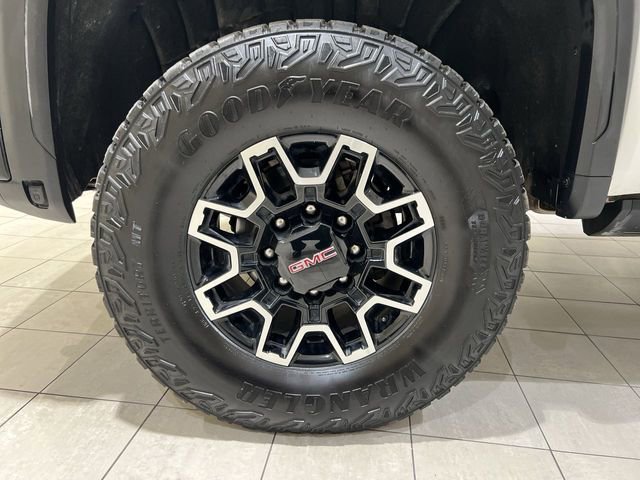 Used 2024 GMC Sierra 2500 AT4X AWD/4WD image 30