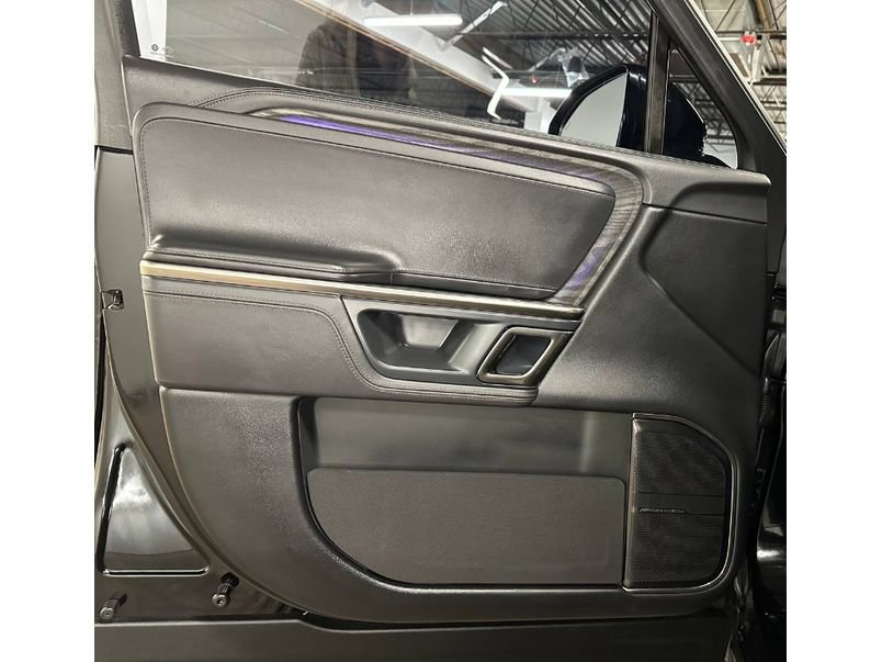 Used 2022 Rivian R1S Launch Edition image 17