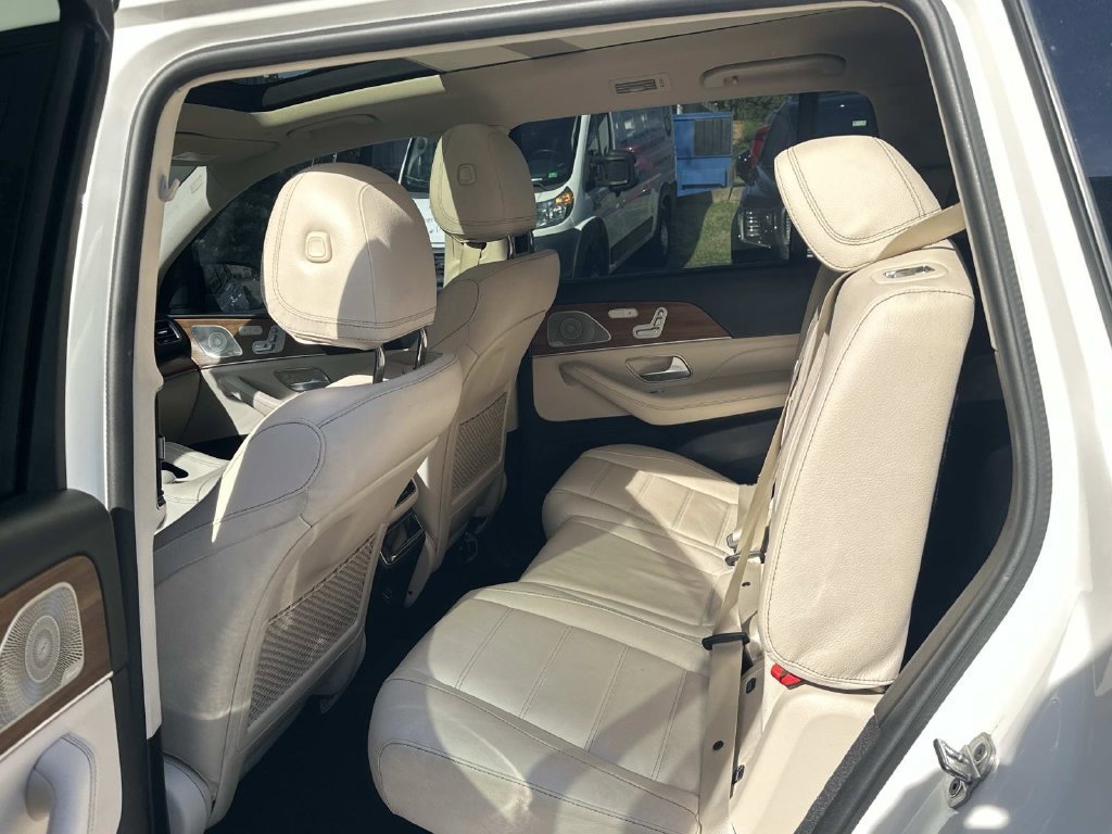 Used 2021 Mercedes-Benz GLS 580 4MATIC image 16