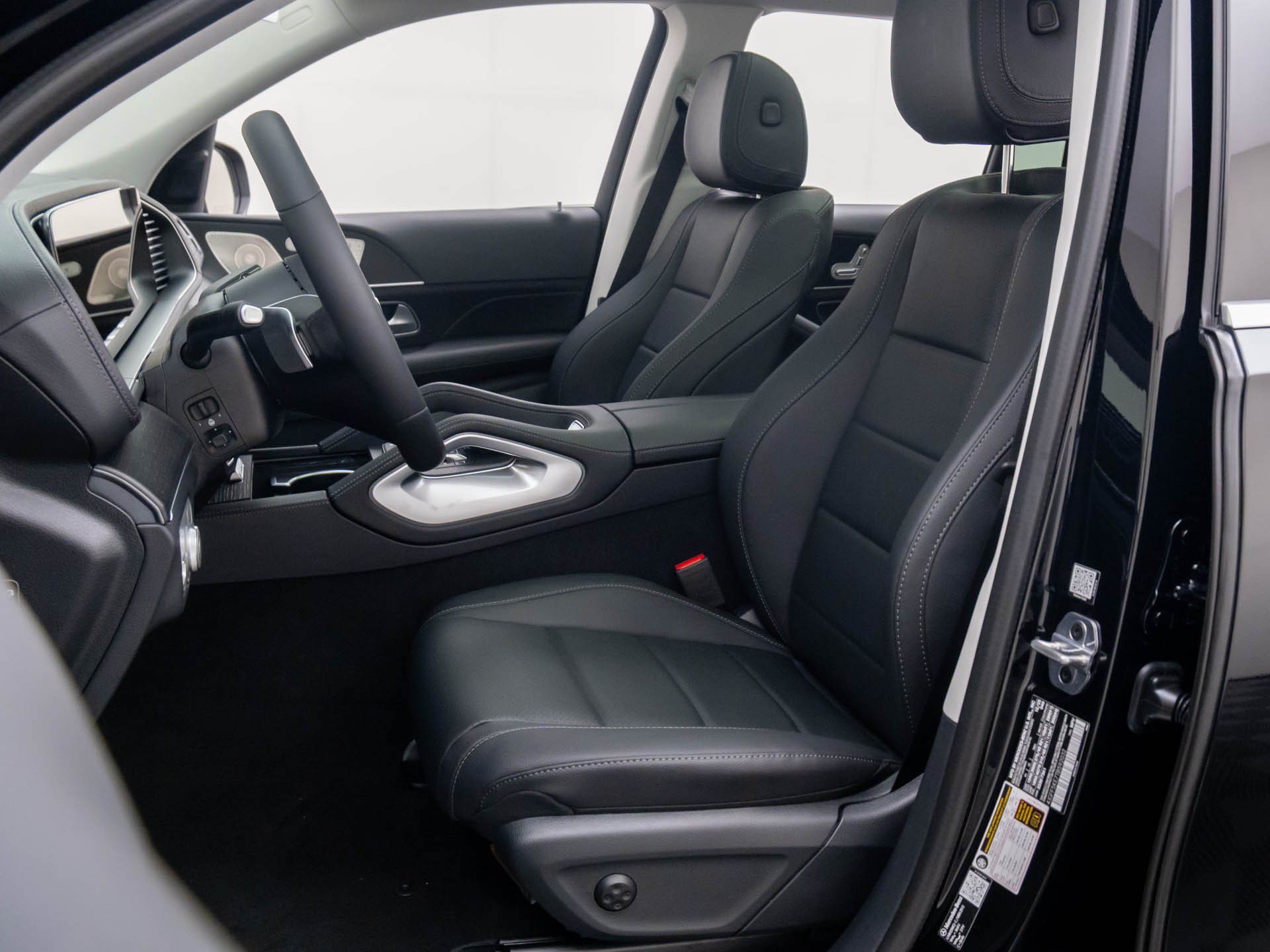 New 2026 Mercedes-Benz GLS 450 4MATIC image 18