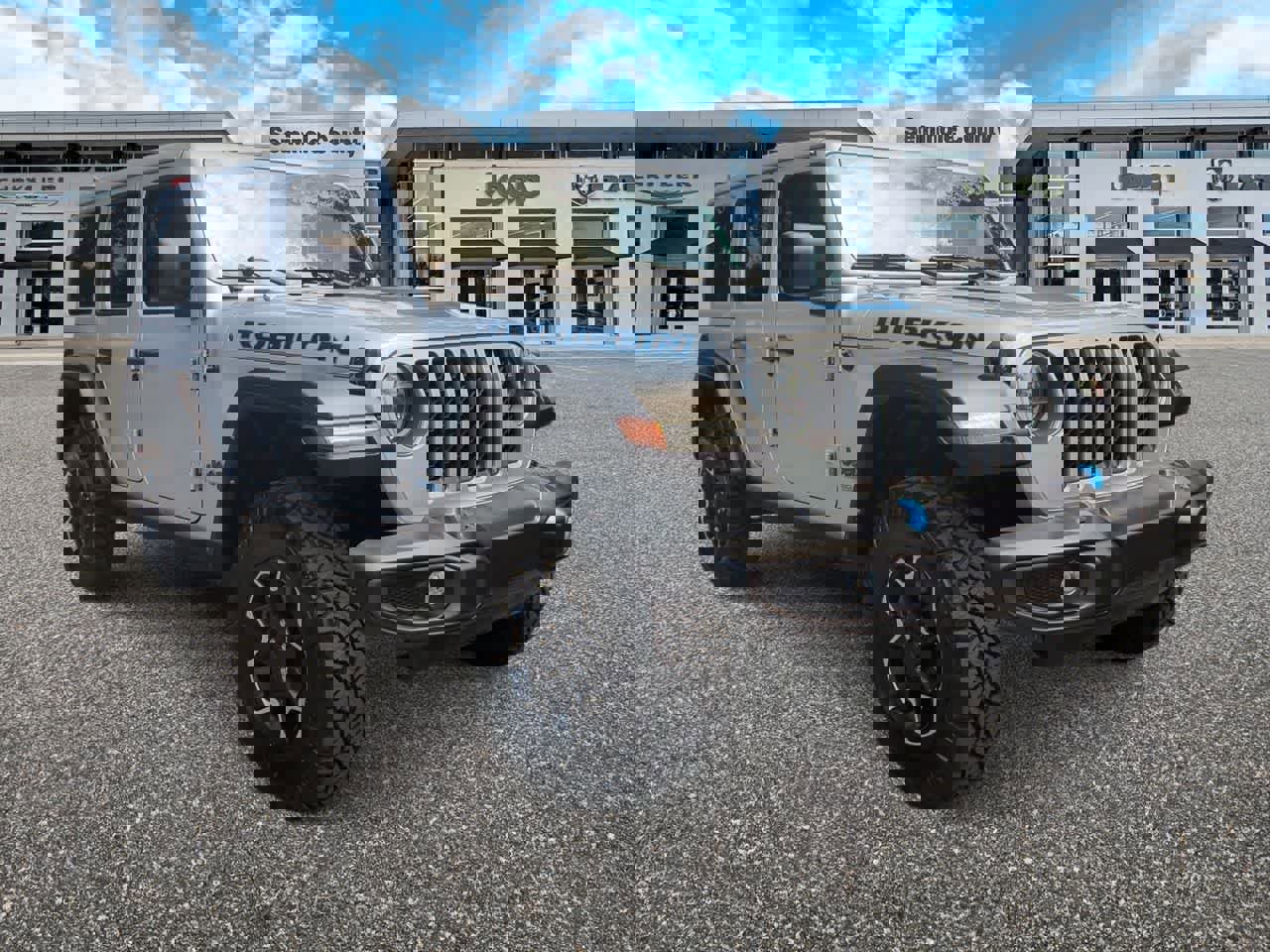 Used 2022 Jeep Wrangler Unlimited Rubicon 4xe w/ Safety Group image 2