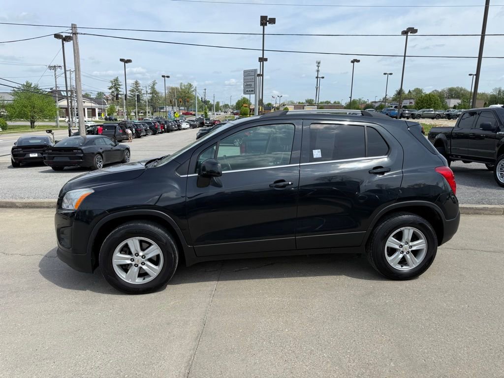 Used 2016 Chevrolet Trax LT w/ LT Convenience Package AWD/4WD image 9