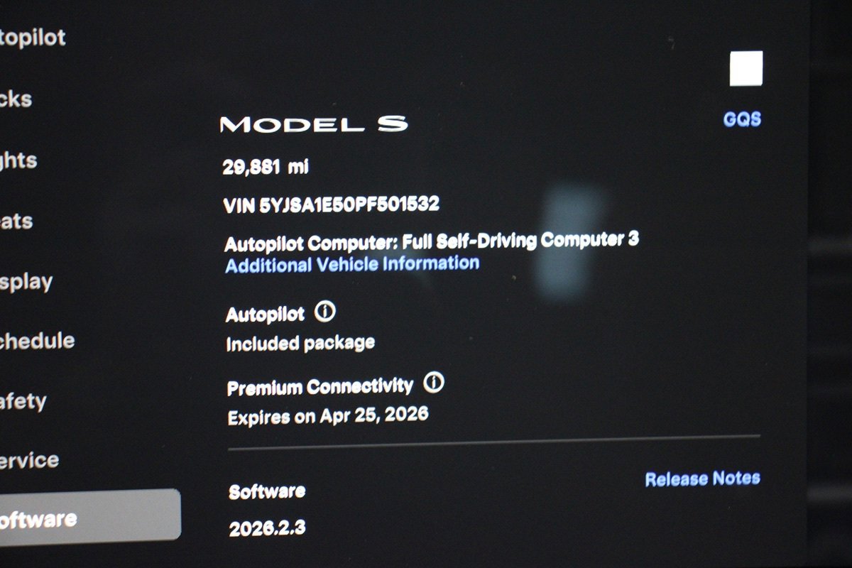 Used 2023 Tesla Model S AWD image 30