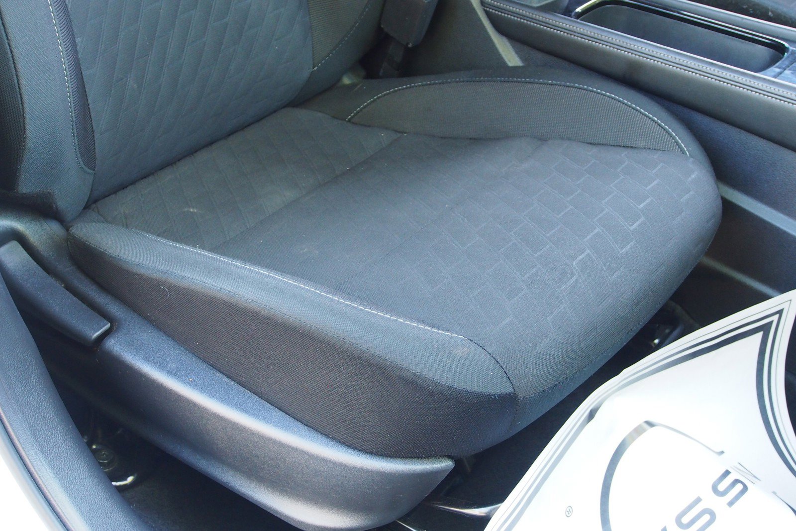 Used 2024 Nissan Kicks SV FWD image 12