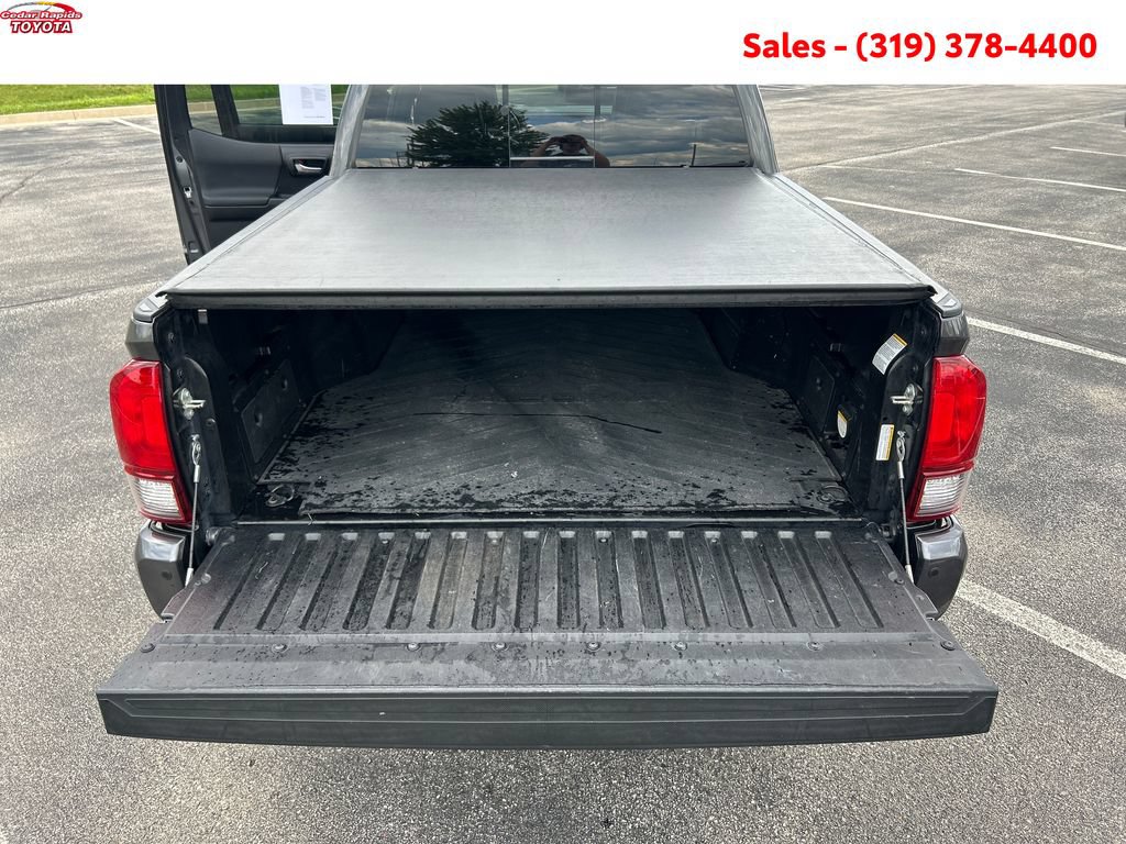 Certified 2018 Toyota Tacoma TRD Off-Road AWD/4WD image 22