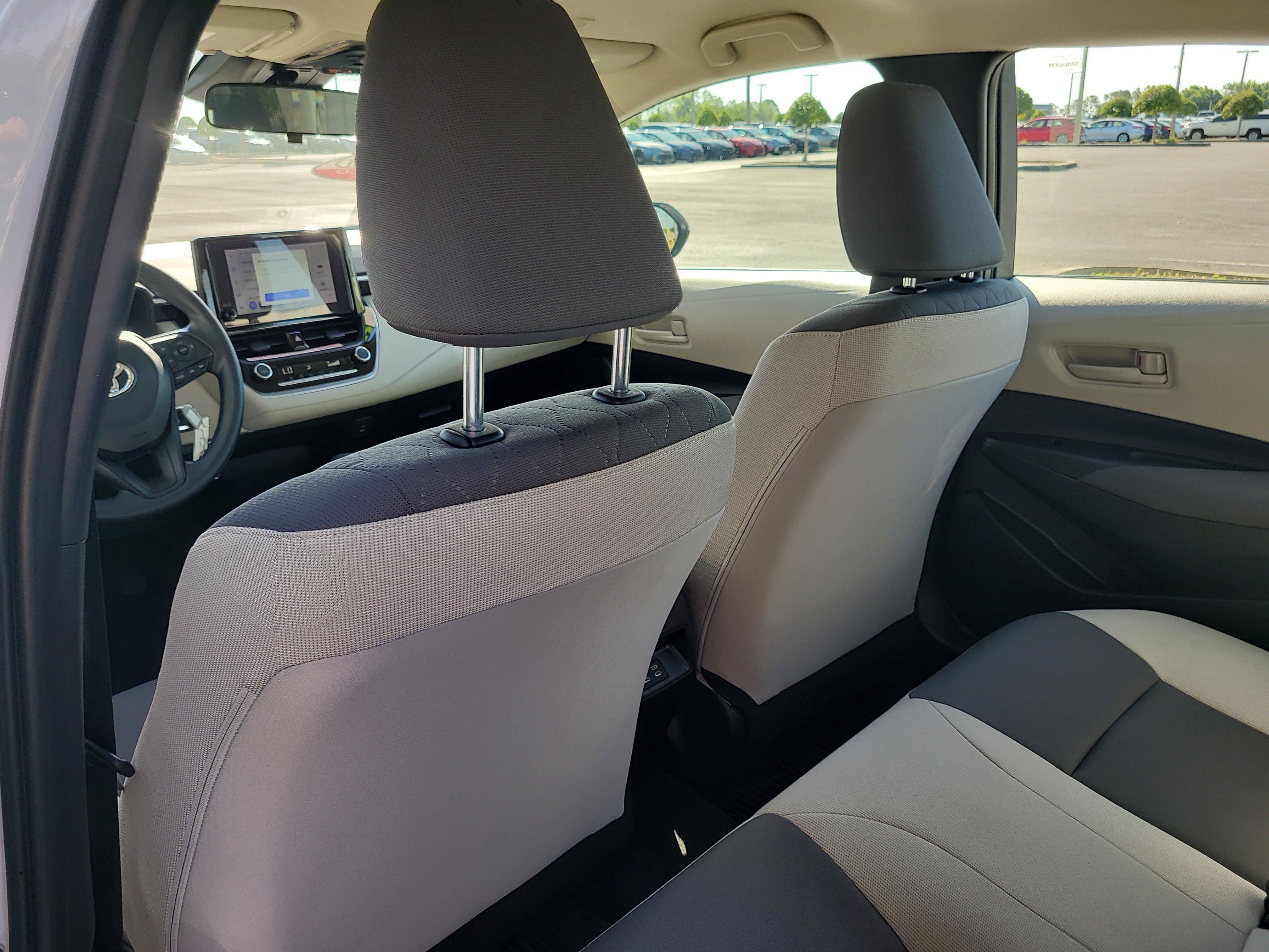 Used 2025 Toyota Corolla LE FWD image 12