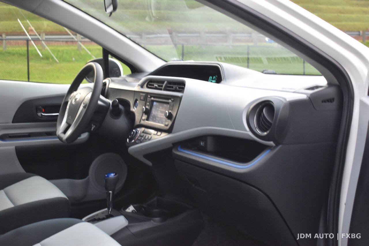 Used 2012 Toyota Prius C Three FWD image 16