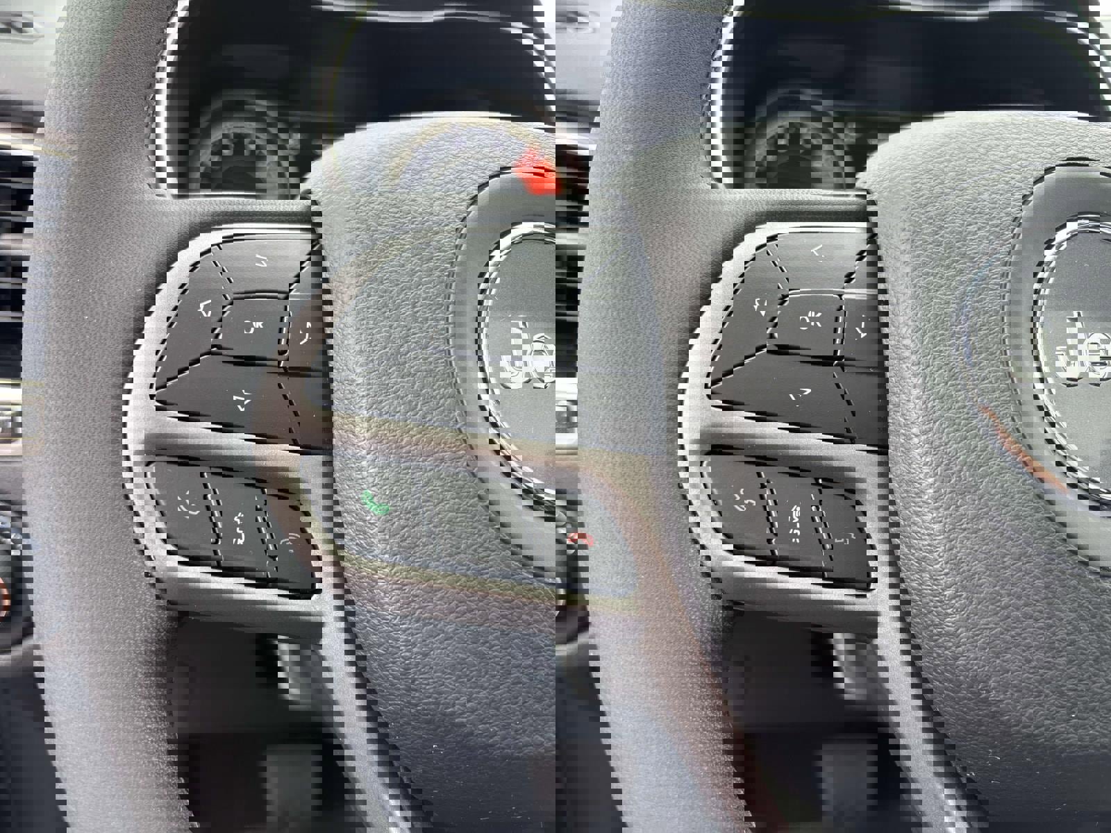 Certified 2022 Jeep Cherokee Limited w/ Elite Package image 21