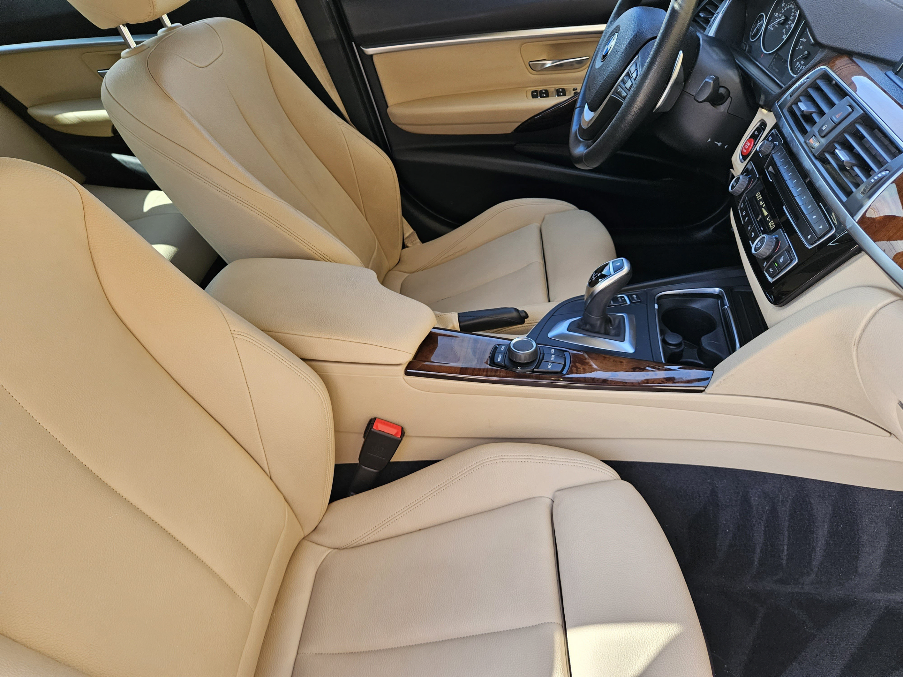 Used 2018 BMW 330i Sedan RWD image 12