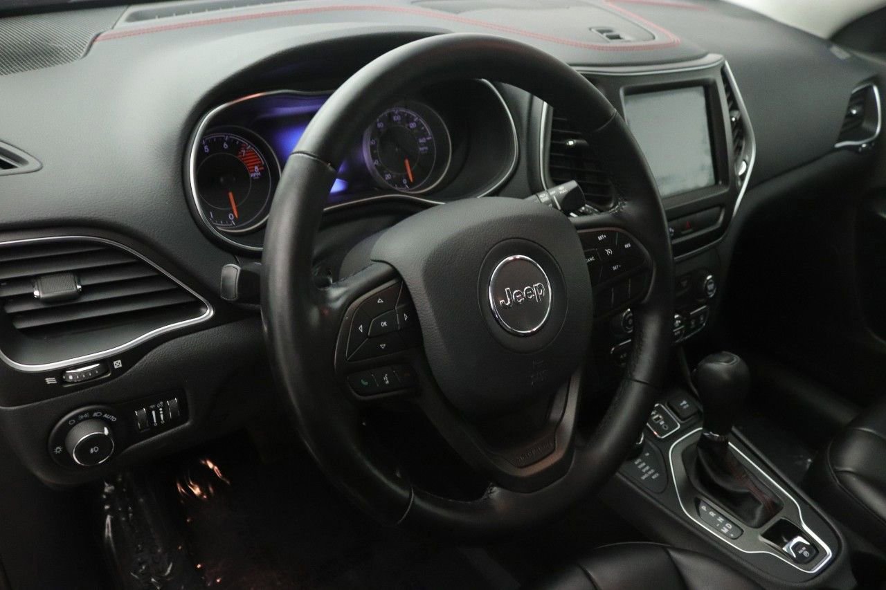 Used 2020 Jeep Cherokee Trailhawk w/ Cold Weather Group image 17