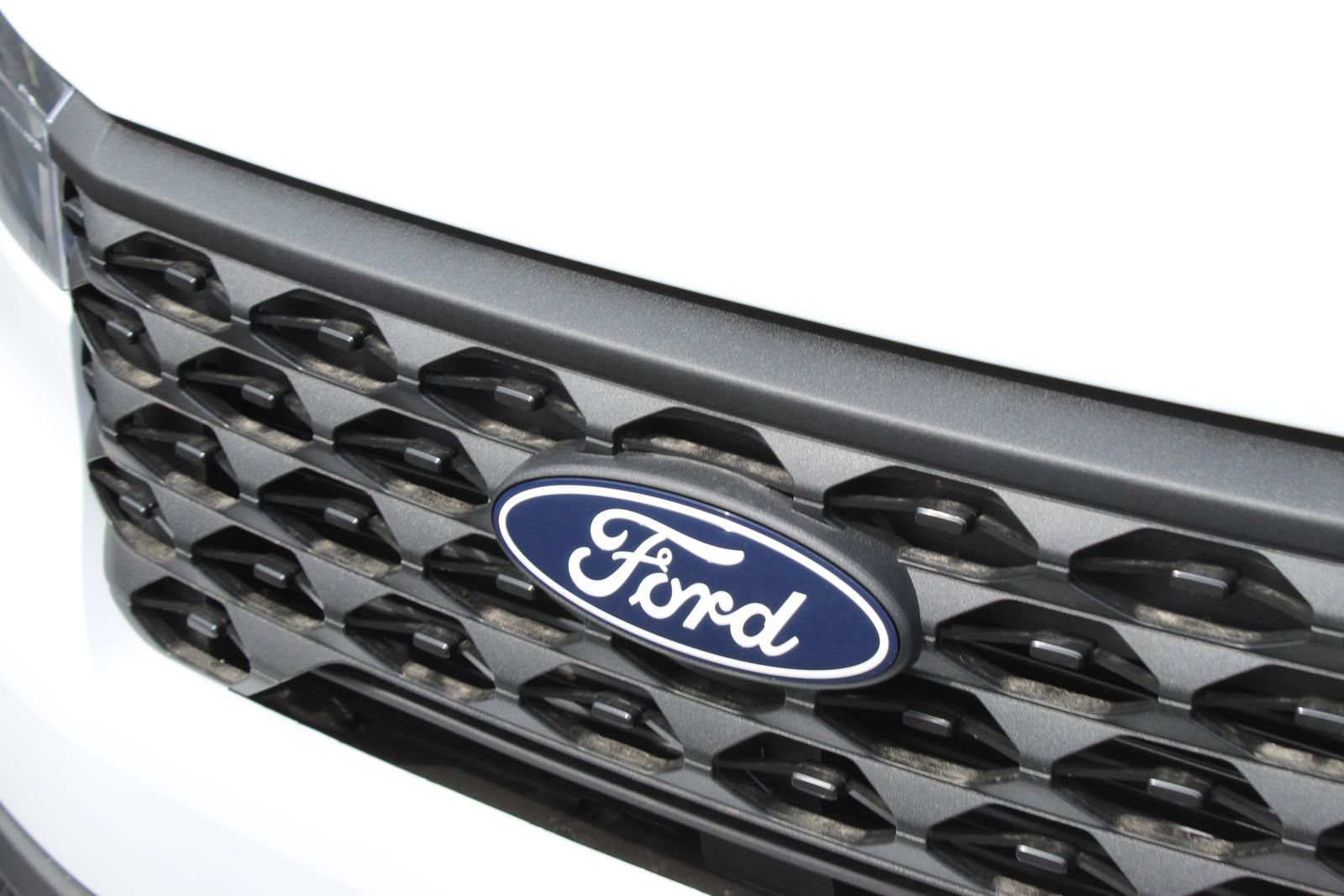New 2025 Ford Maverick XLT w/ XLT Luxury Package FWD image 9