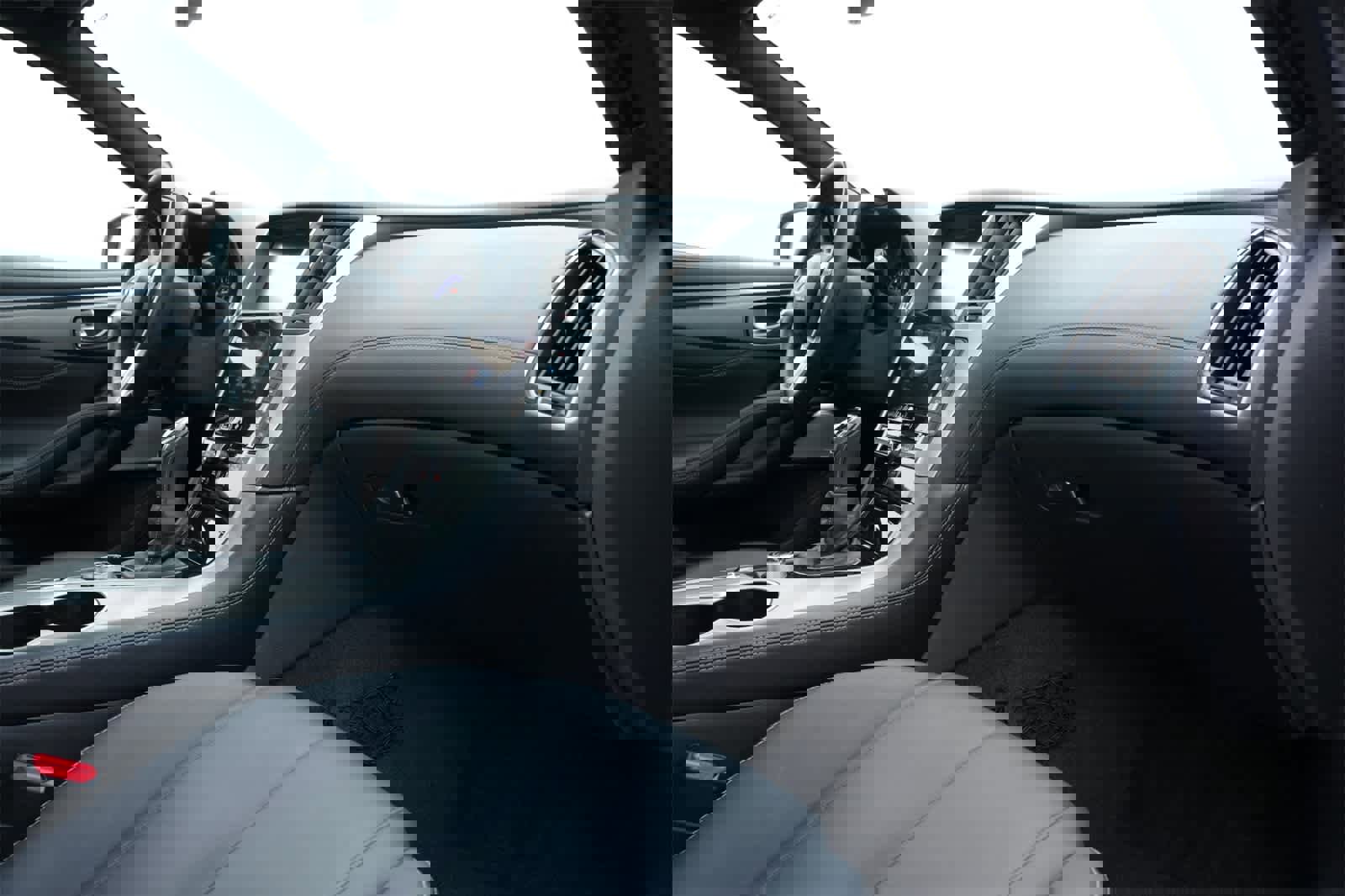 Used 2018 INFINITI Q60 3.0t Luxe w/ Cargo Package image 22