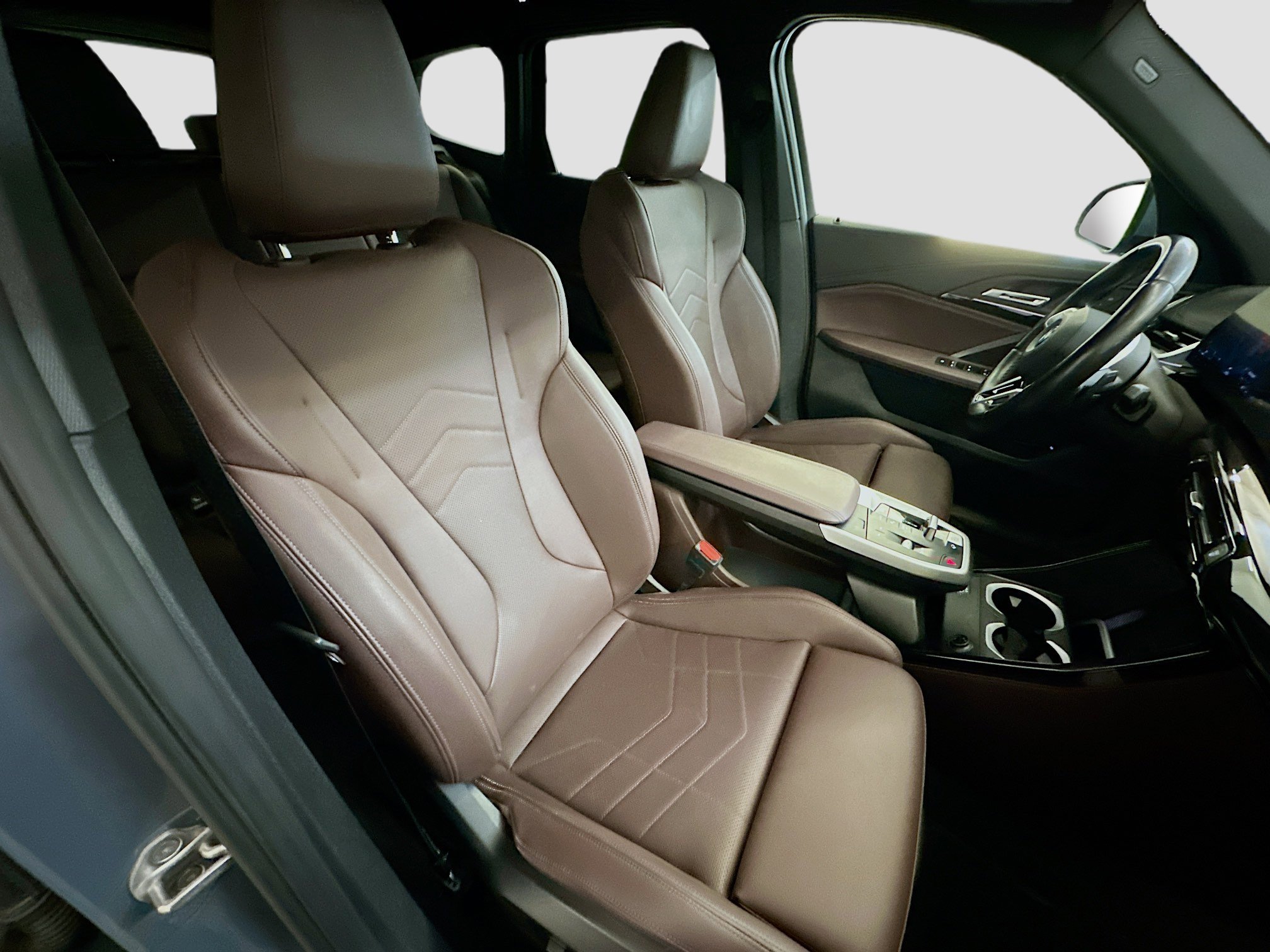 Used 2023 BMW X1 xDrive28i w/ M Sport Package AWD/4WD image 34