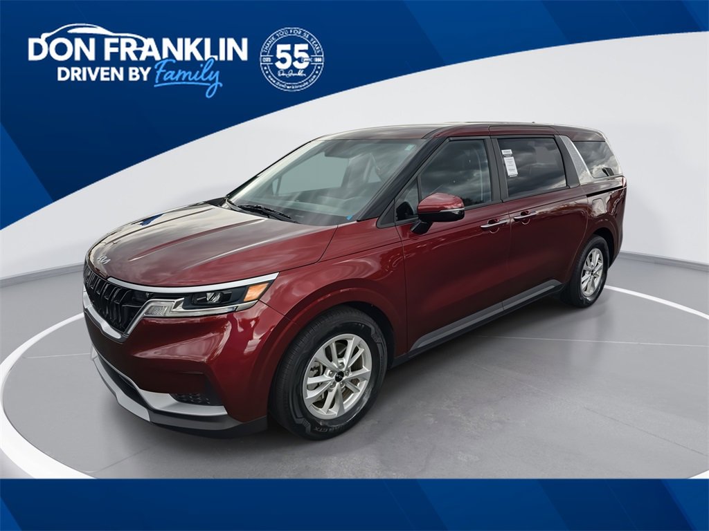 Used 2023 Kia Carnival LX image 1