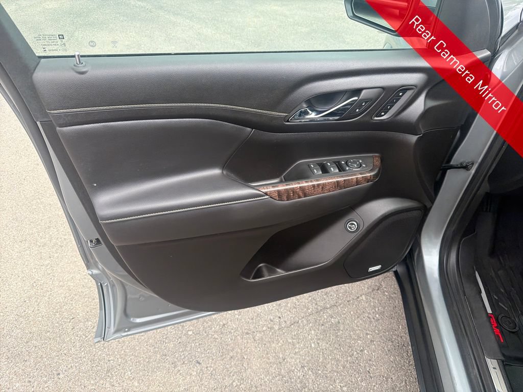 Used 2023 GMC Acadia Denali w/ Denali Ultimate Package FWD image 12