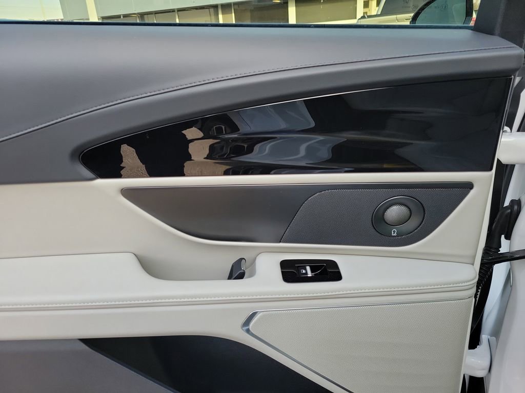 New 2026 Lincoln Nautilus Reserve image 14