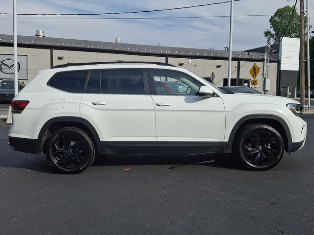 Used 2023 Volkswagen Atlas SE AWD/4WD image 7