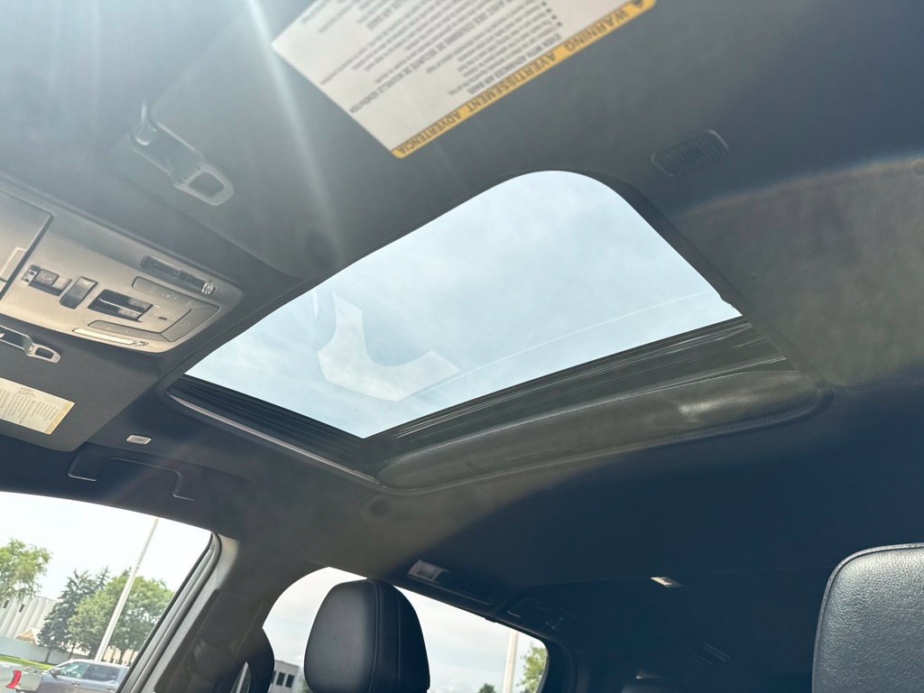 Certified 2025 Toyota Sienna Limited AWD/4WD image 9