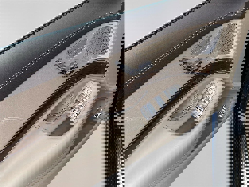 Used 2016 Mercedes-Benz S 550 Sedan image 14