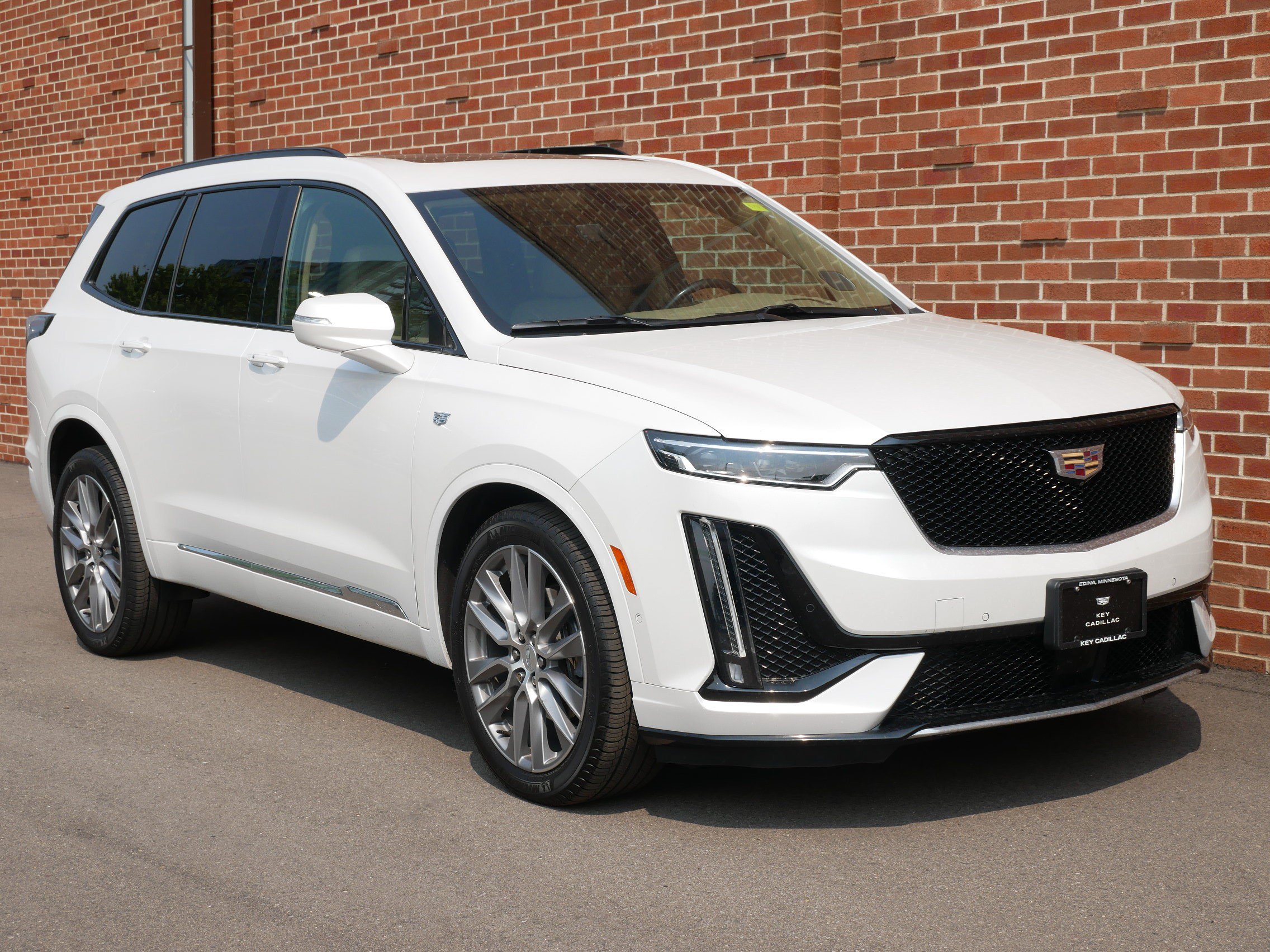 Used 2020 Cadillac XT6 Sport w/ Platinum Package AWD/4WD image 27