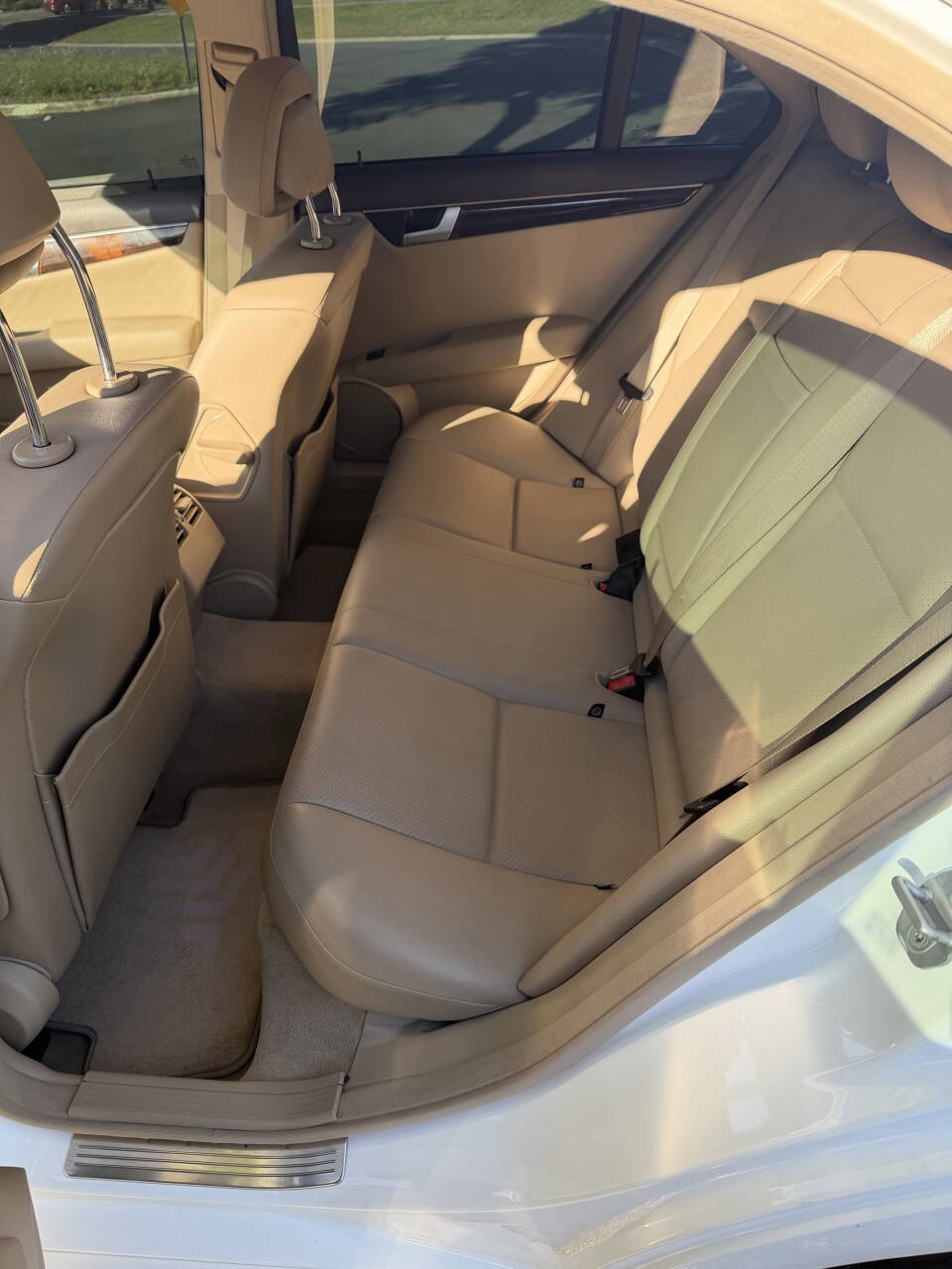 Used 2013 Mercedes-Benz C 250 Sedan image 11