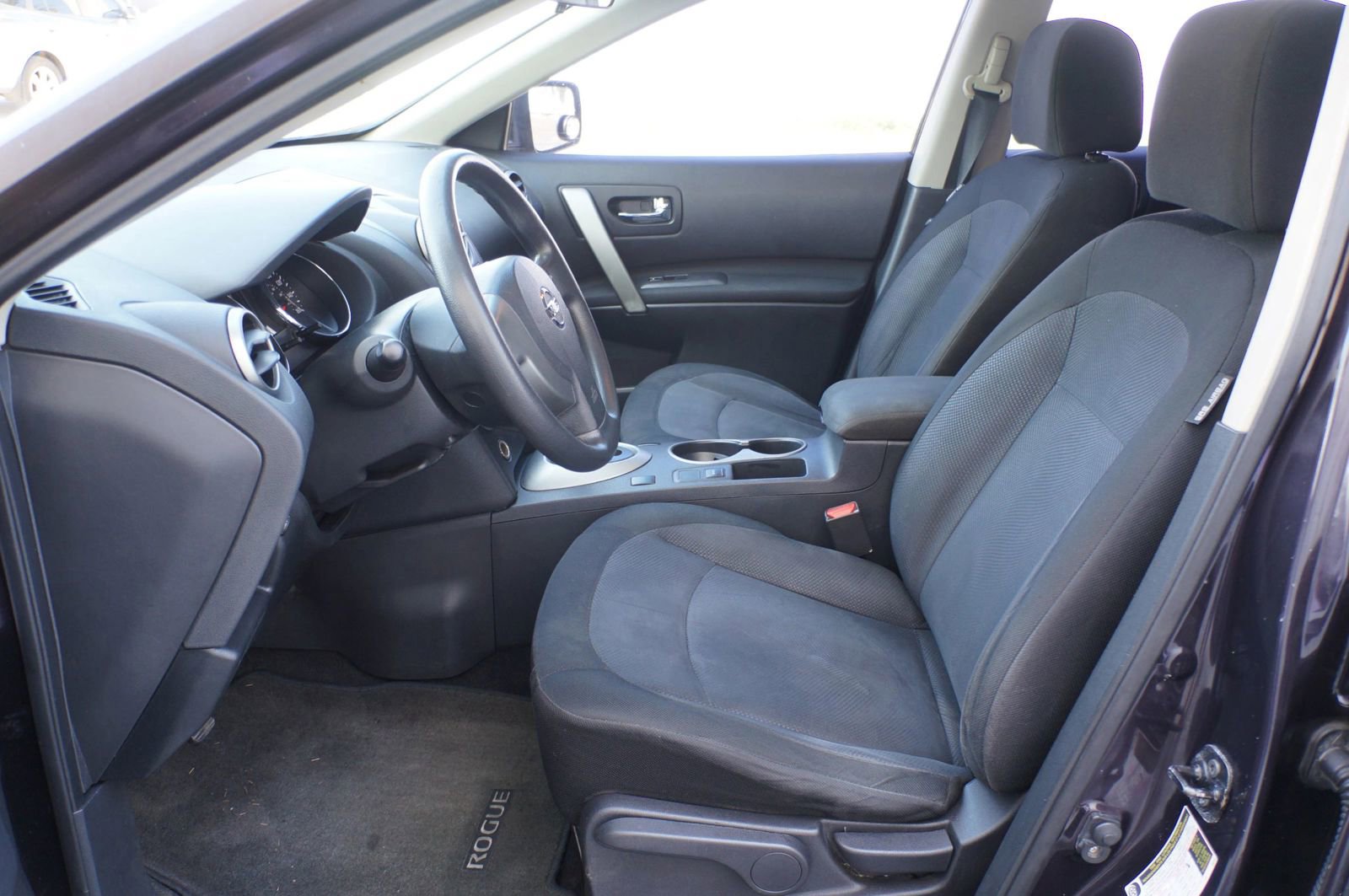 Used 2013 Nissan Rogue S FWD image 18