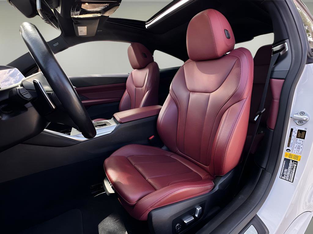 Used 2023 BMW 430i Coupe w/ M Sport Package image 9