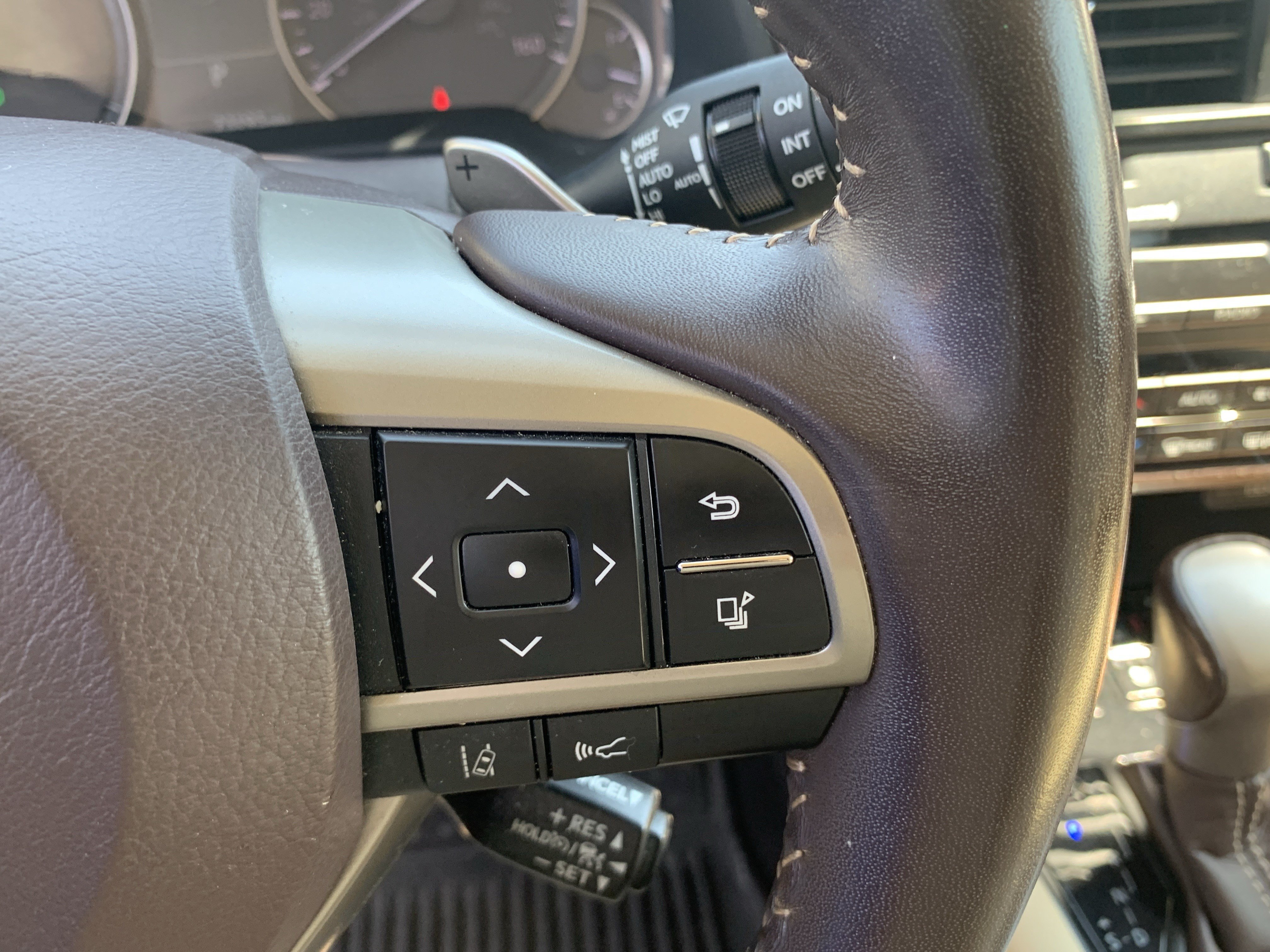Certified 2020 Lexus RX 450h AWD w/ Premium Package image 20