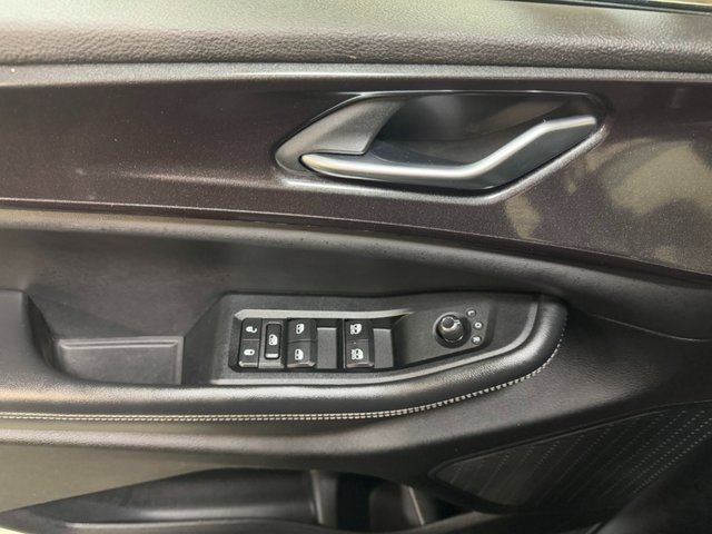 Used 2023 Jeep Grand Cherokee Laredo w/ Luxury Tech Group I image 12