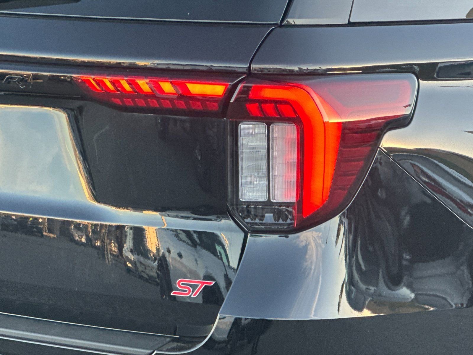 New 2026 Ford Explorer ST w/ Sun And Sound Package image 36