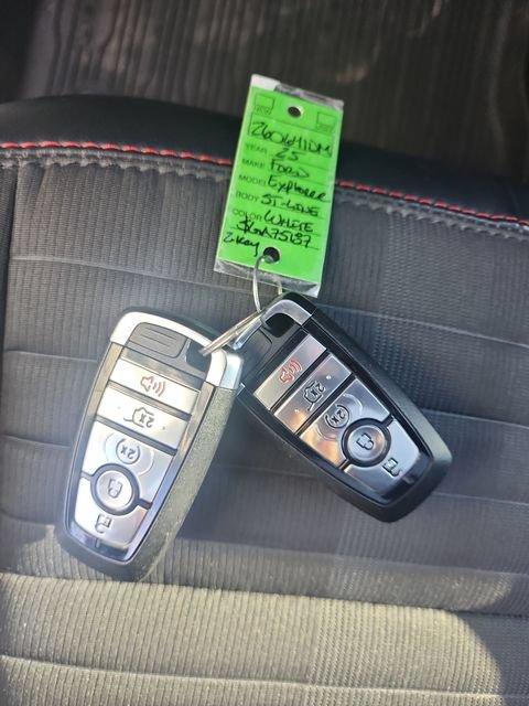 Used 2025 Ford Explorer ST-Line AWD/4WD image 28