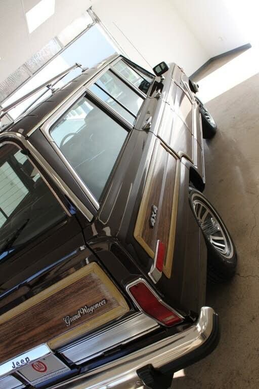 Used 1989 Jeep Grand Wagoneer image 37