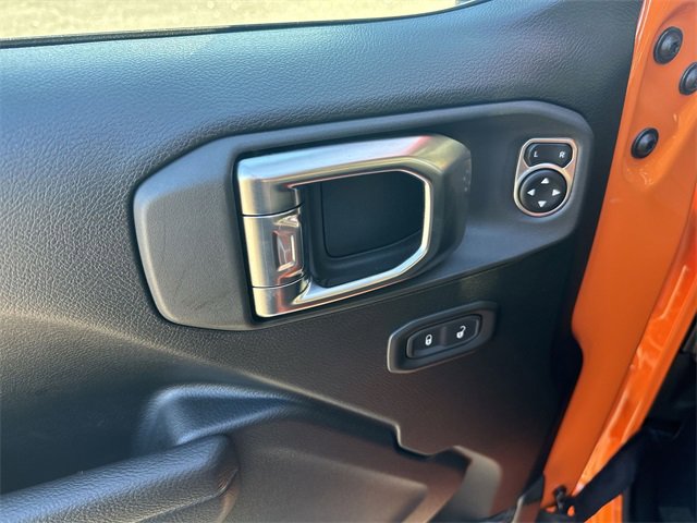 Used 2025 Jeep Gladiator Mojave w/ Steel Bumper Group image 13