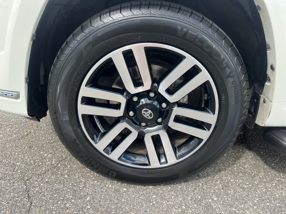 Used 2022 Toyota 4Runner Limited RWD image 29