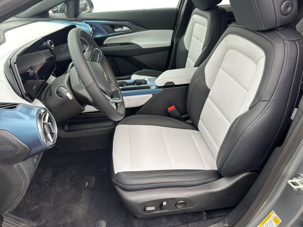 New 2026 Chevrolet Equinox EV LT image 9