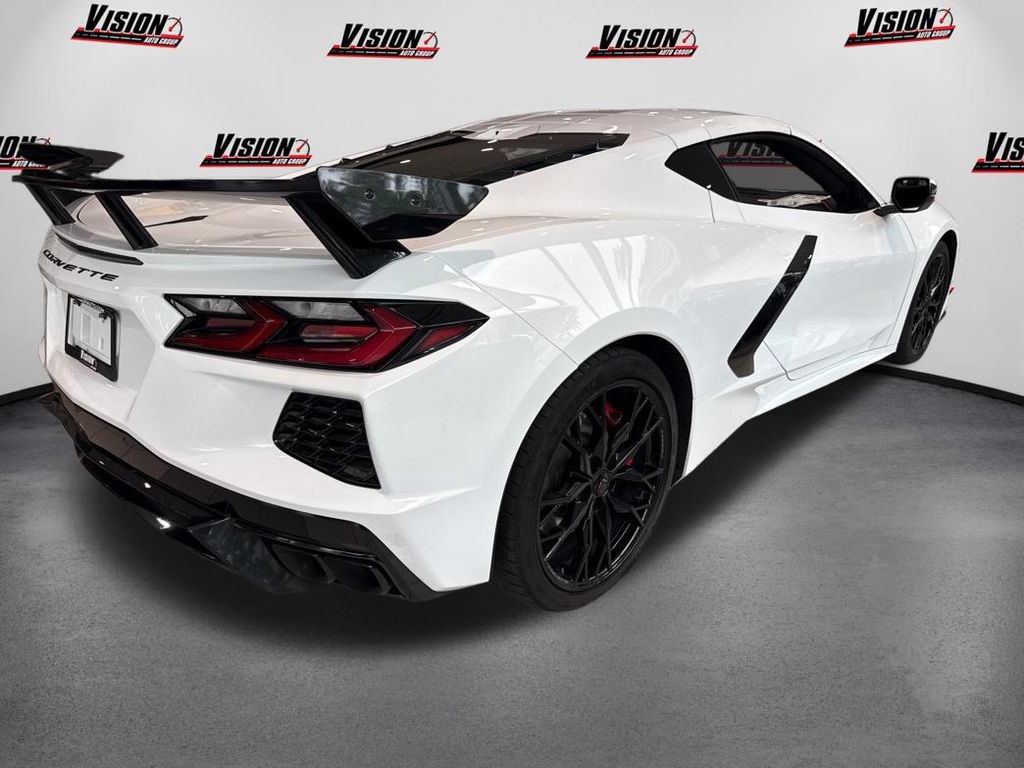 Used 2025 Chevrolet Corvette Stingray Preferred Cpe w/ Z51 Performance Package RWD image 5
