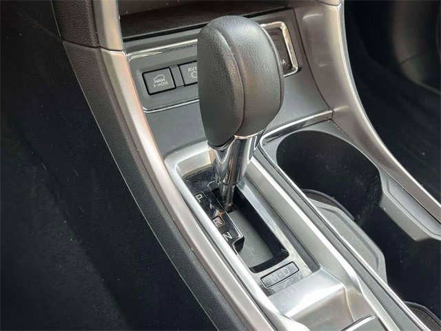 Used 2022 Subaru Ascent Limited w/ Popular Package #2A image 29